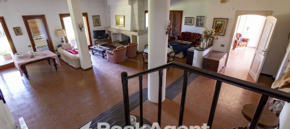 7-Zimmer Villa in Catanzaro, Italy, Nr. 285303 12