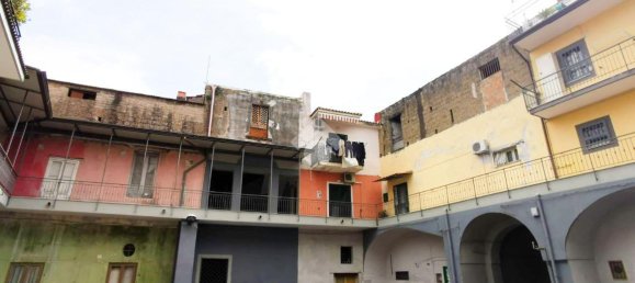 Квартира с 3 комнатами в Помильяно д’Арко, Италия № 2070 6