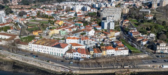 3 bedrooms House in Porto, Portugal No. 109802 2