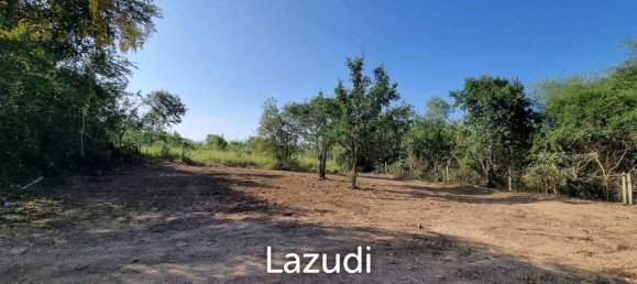  Commercial property in Pran Buri, Thailand No. 20445 3