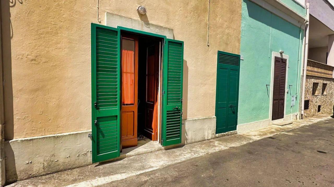 4 rooms Villa in Andrano, Italy No. 90681