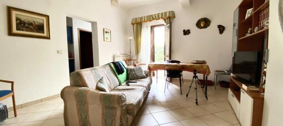 2 bedrooms Apartment in Quarrata, Italy No. 293722 3