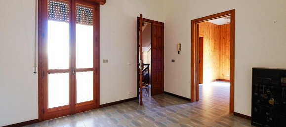 5غرفة شقة في Aradeo, Italy رقم 234026 4