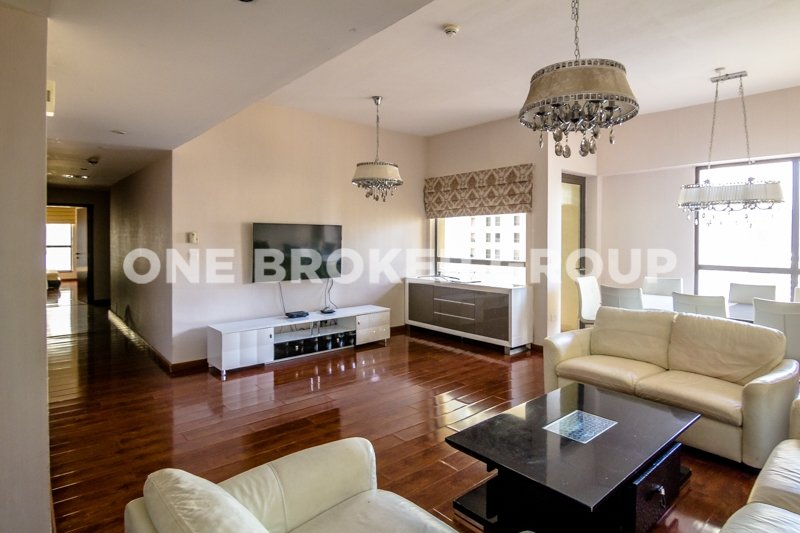 3 bedrooms Apartment in Dubai, UAE No. 273