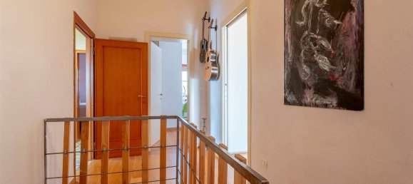 8 rooms Villa in Campi Bisenzio, Italy No. 36107 5