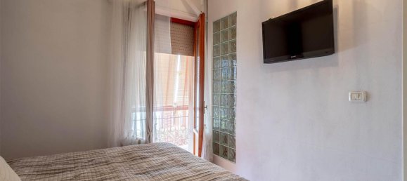 8 rooms Villa in Campi Bisenzio, Italy No. 36107 3