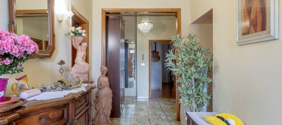 8 rooms Villa in Campi Bisenzio, Italy No. 36107 17