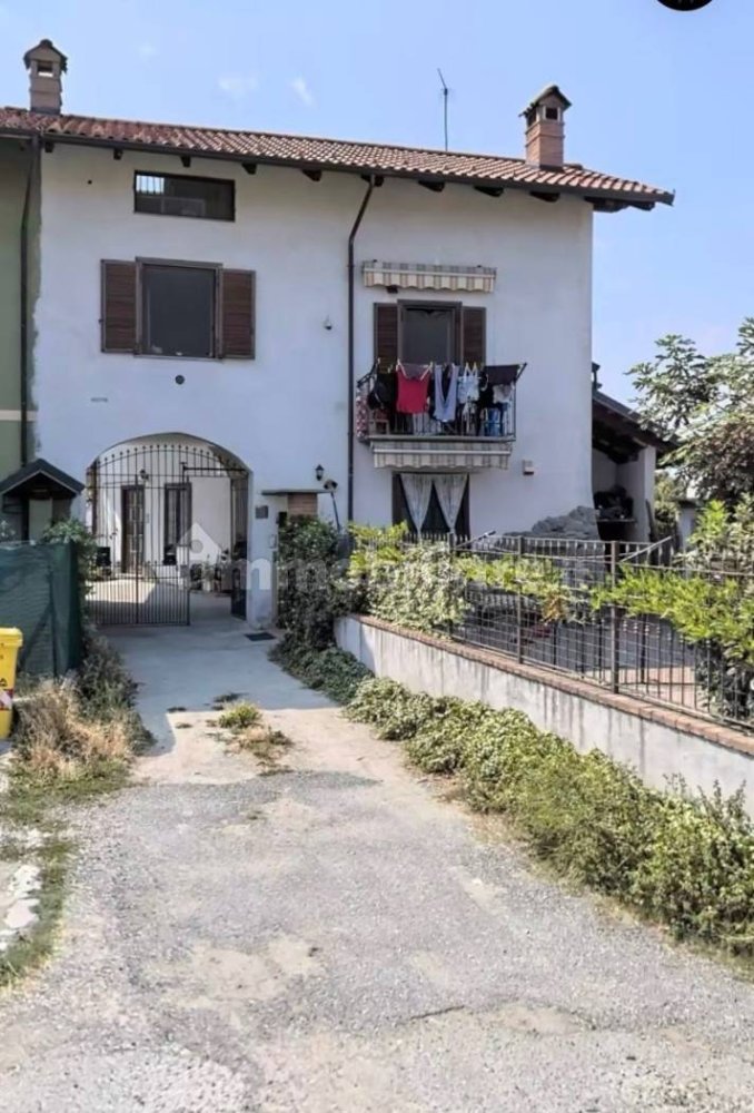 4 bedrooms Villa in Cirié, Italy No. 284890