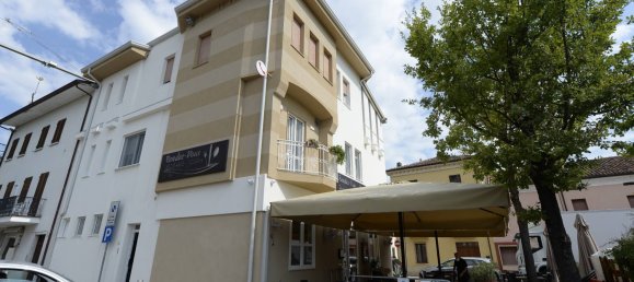 Imóvel comercial de 4 divisões em Mantua, Italy N.º 243736 11