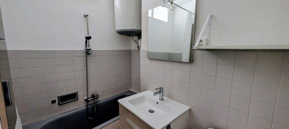 2-salle Appartement à Aix-les-Bains, France No. 337629 6