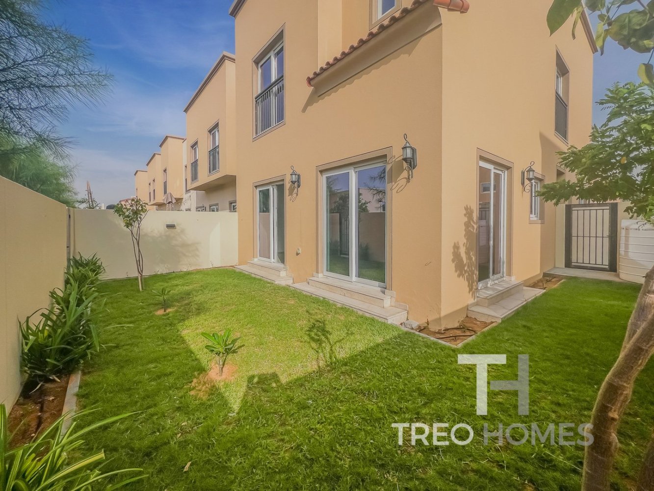 4 bedrooms Townhouse in Dubai Land, UAE No. 28846