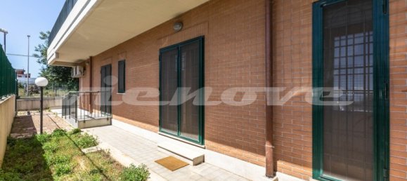 3 rooms Apartment in Rome, Italy No. 12274 8