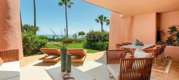 Apartamento de 3 dormitorios en Estepona, Spain No. 187387 4