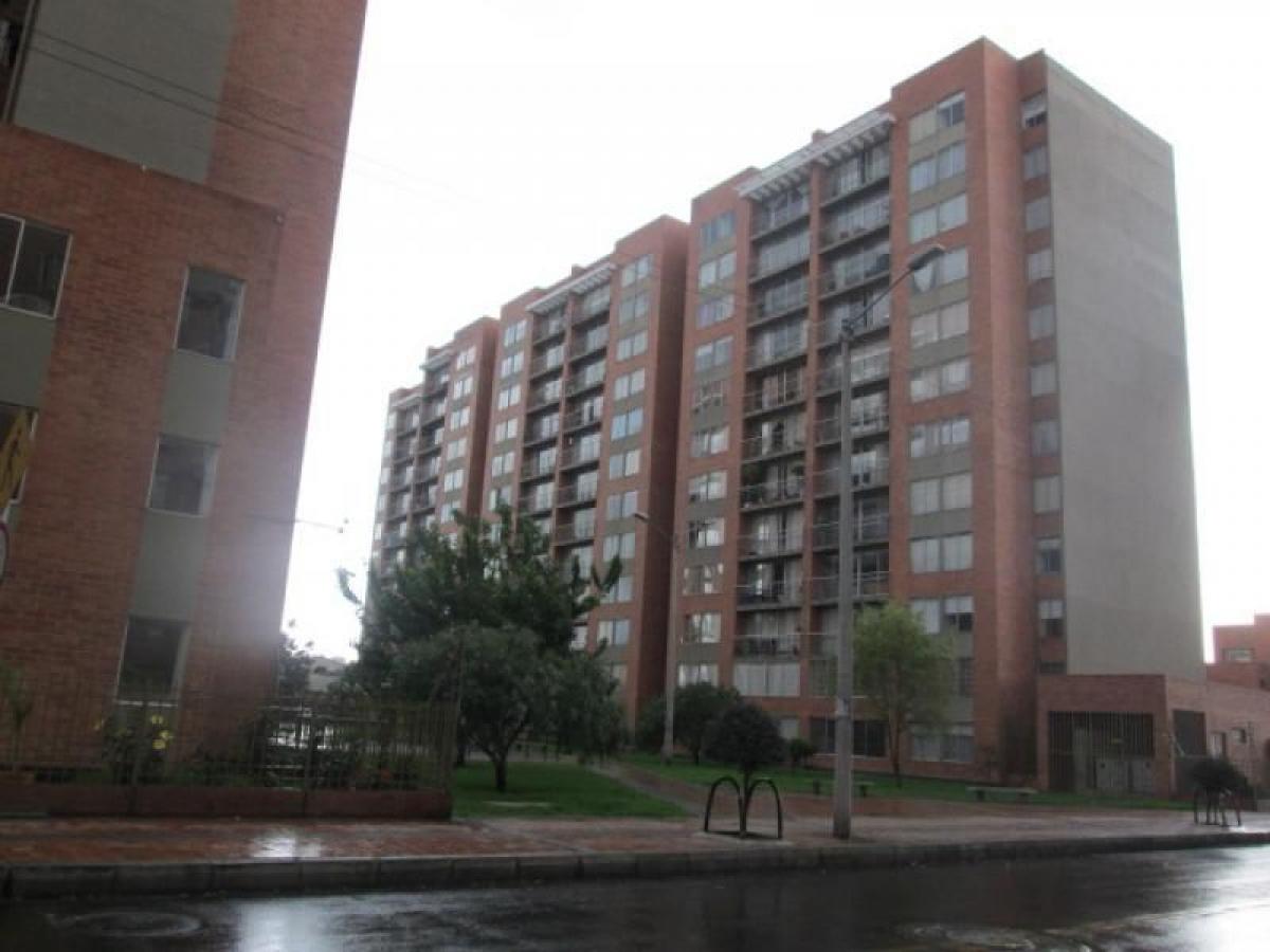 3 bedrooms House in Bogota, Colombia No. 12911