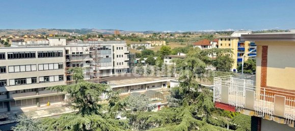 3 Schlafzimmer Penthouse in Benevento, Italy, Nr. 321858 20