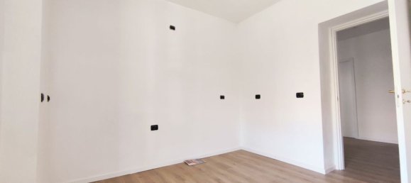 4 bedrooms Duplex in Ceriano Laghetto, Italy No. 364332 8