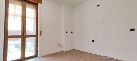 4 bedrooms Duplex in Ceriano Laghetto, Italy No. 364332 7