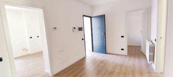 4 bedrooms Duplex in Ceriano Laghetto, Italy No. 364332 19