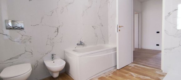 4 bedrooms Duplex in Ceriano Laghetto, Italy No. 364332 13