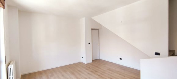 4 bedrooms Duplex in Ceriano Laghetto, Italy No. 364332 4