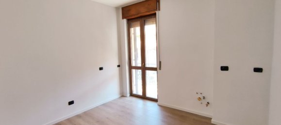 4 bedrooms Duplex in Ceriano Laghetto, Italy No. 364332 6