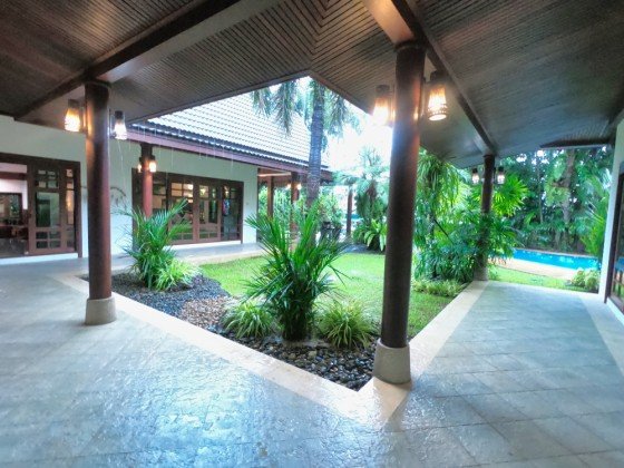 3 bedrooms Villa in Surin Beach, Thailand No. 26049