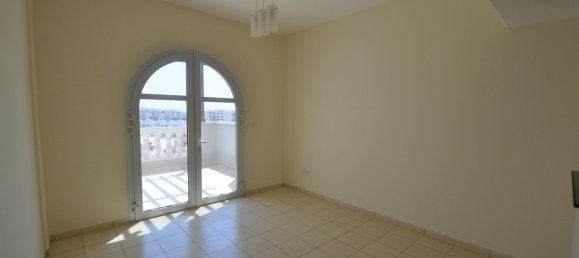 4 bedrooms Townhouse in Jumeirah Village Circle, UAE No. 16610 2