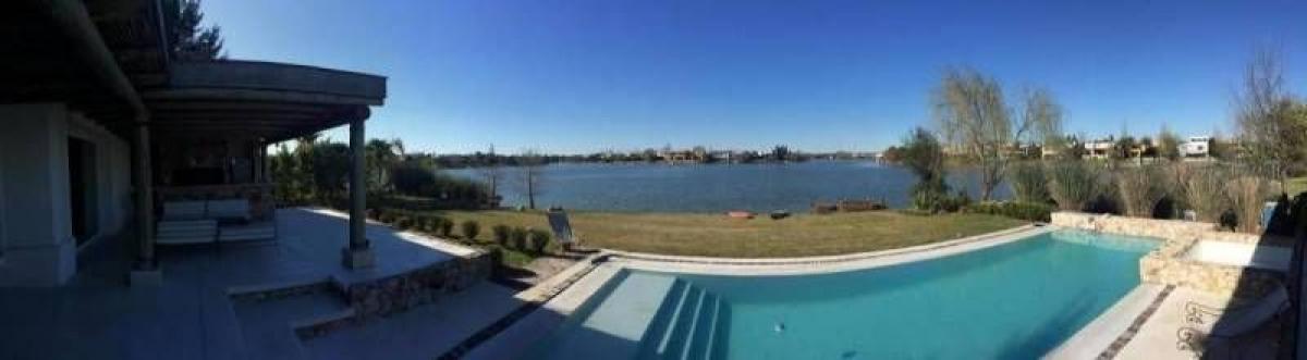 6 bedrooms House in Tigre, Argentina No. 1780