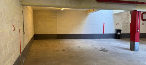 Parking in Bremen, Germany No. 270284 4