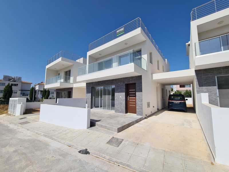 4 bedrooms Villa in Paphos, Cyprus No. 7766