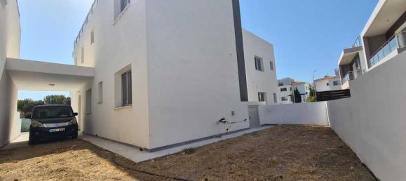 4 bedrooms Villa in Paphos, Cyprus No. 7766 14