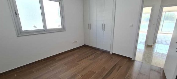 4 bedrooms Villa in Paphos, Cyprus No. 7766 3