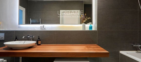 Apartamento de 3 dormitorios en Eixample, Spain No. 26190 11