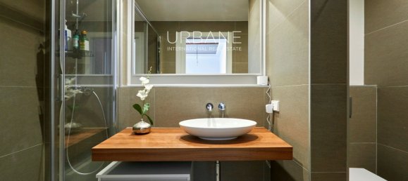 Apartamento de 3 dormitorios en Eixample, Spain No. 26190 10