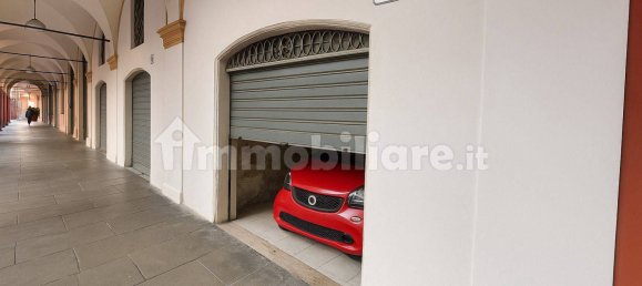 30m² Garage in Modena, Italy No. 310765 2