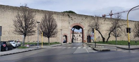 110m² Commercial property in Prato, Italy No. 178869 3