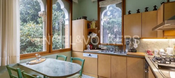 5 rooms Duplex in Venice, Italy No. 127262 13