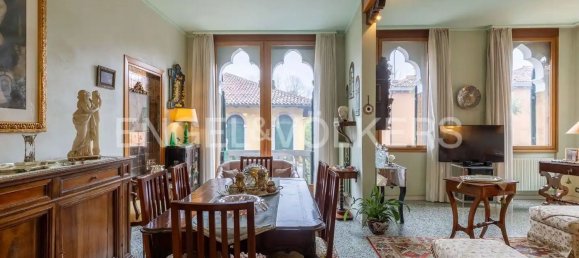 5 rooms Duplex in Venice, Italy No. 127262 10