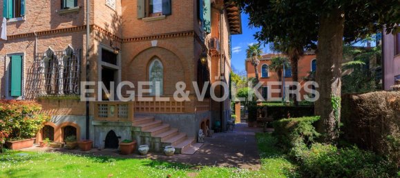 5 rooms Duplex in Venice, Italy No. 127262 28