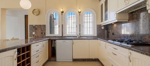 Casa T4 em Estepona, Spain N.º 130825 12