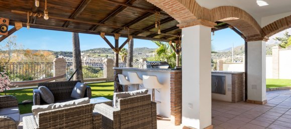 Casa T4 em Estepona, Spain N.º 130825 2