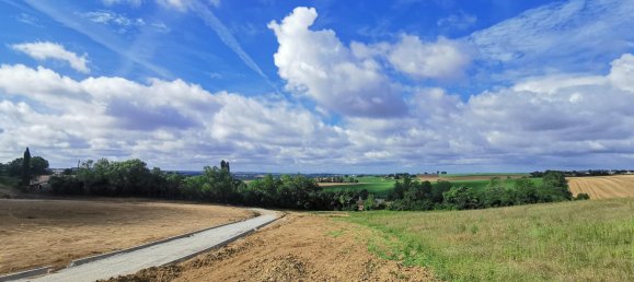 Grundstück in L'Isle-Jourdain, France, Nr. 206654 2