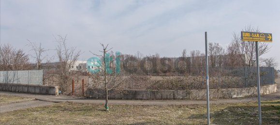 Terreno en Piacenza, Italy 10000 m² No. 121000 7