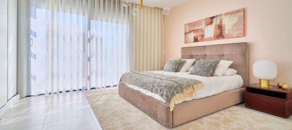 3 bedrooms Villa in Estepona, Spain No. 8784 4