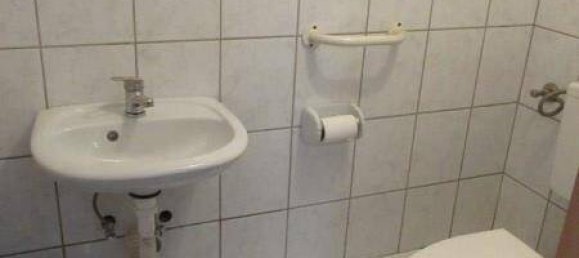 Moradia em banda de 7 divisões em Wartburgkreis, Germany N.º 72929 8