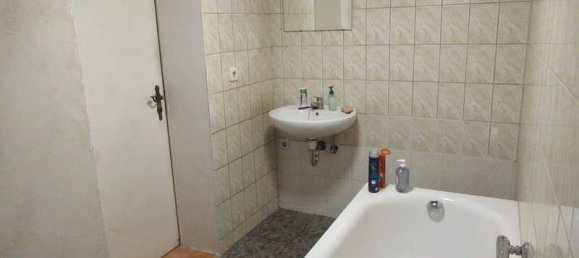 Moradia em banda de 7 divisões em Wartburgkreis, Germany N.º 72929 6