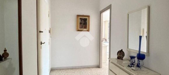 3-Zimmer Wohnung in Naples, Italy, Nr. 261119 4