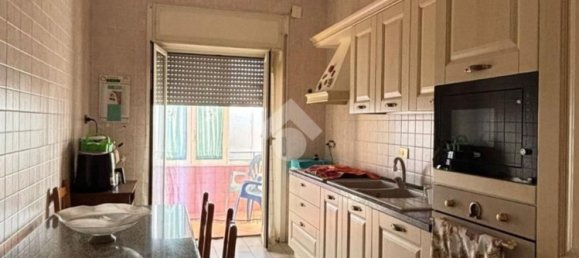 3-Zimmer Wohnung in Naples, Italy, Nr. 261119 12