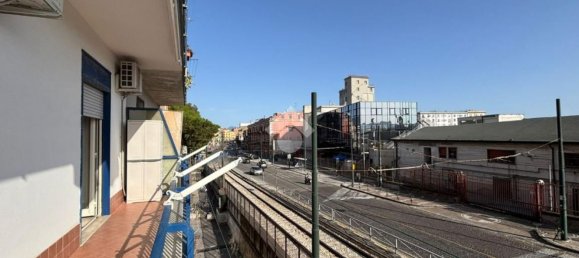 3-Zimmer Wohnung in Naples, Italy, Nr. 261119 3