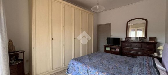 3-Zimmer Wohnung in Naples, Italy, Nr. 261119 9